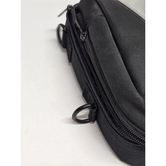 Targus Portable DVD Player Travel Case Bag Black and Gray - Picture 8 of 16